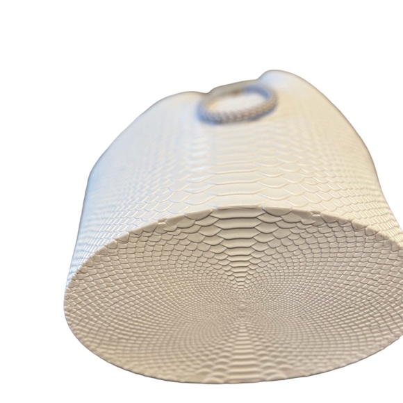 Melissa + Baja East white bucket bag with pouch. - Picture 6 of 6